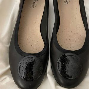 Clarks Women's Gracelin Lola Black Leather Ballet Flat size 10